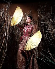 Binibining Pilipinas National Costume 2019 Binibining Pilipinas National Costume, Philippines Dress, Modern Filipiniana Dress, Women Characters, Miss Universe Philippines, Filipino Fashion, Miss Philippines, Filipiniana Dress