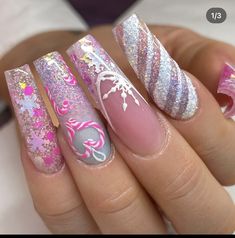 Chrostmas Nails, Nails Winter Wonderland, Wonderland Nail Art, Christmas Nail Designs Acrylic, Nail Art Designs Valentines, Nail Art Designs Valentines Day, Nail Designs For Beginners, Glitter Nail Designs, Christmas Nail Colors