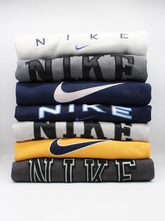 Vintage Nike Sweater, Nike Mens Clothing, Nike Jumper, Y2k Fits, Mens Trendy Outfits, Mens Casual Dress Outfits, Nike Wallpaper, Vintage Mens Fashion, Have A Day