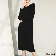 Olivia Mark - Velvet Long-Sleeve A-Line Dress with Pleats and Loose Fit, Perfect for Pear-Shaped Body Dress With Pleats, Crewneck Dress, Types Of Skirts, Olivia Mark, Quarter Sleeve, Types Of Collars, Pear Shaped, A Line Dress, Pear