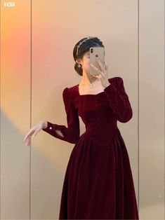 Gaun Koktail, Velvet Prom Dress, Korean Fashion Dress, Pretty Prom Dresses, Stylish Dresses For Girls, Classy Dress, Looks Vintage, Modest Dresses, Fancy Dresses