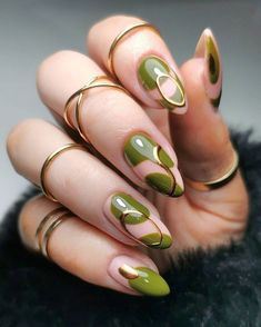 Nail Design Glitter, Minimal Nails, Her Nails, Almond Nails Designs, Funky Nails, Chic Nails, Cute Acrylic Nails, Green Nails, Almond Nails