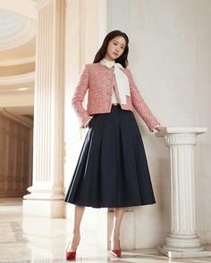 Coat And Skirt, Conference Outfit, Casual Elegant Style, Skirt Inspiration, Im Yoona, Yoona Snsd, Clothes Korean Style