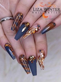 Long Nails Art Designs, Long Nails Red, Long Nails Art, Winter Nails Red, Eyeshadow Halloween, Best Winter Nails, Halloween Lipstick, Makeup Scary, Long Nail Art