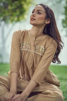 Exclusive Brown Color Mal Cotton Fabric Readymade Kurta Set Cotton Tops Designs, Kurta Set For Women, Boutique Suits, Simple Kurti Designs, Neck Designs For Suits, Indian Dresses Traditional, Dress Design Patterns, Kurti Designs Party Wear, Embroidery Neck Designs