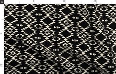 a black and white pattern on fabric with an area for the ruler to be drawn