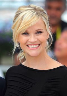 Beth Moore, Hair Bangs, Living Proof, Reese Witherspoon, Great Hair, Hair Dos, About Hair, Hair Brush, Pretty Hairstyles