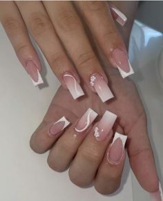 Nails White Birthday, Engagement Nails Ideas Square, Nail Inspired Square, Attractive Nails, Nail Ideas Acrylic White, Short Acrylic Nails With Initials, Acrylic Nails Coffin Ombre, Henna Nails, Halloween Acrylic Nails