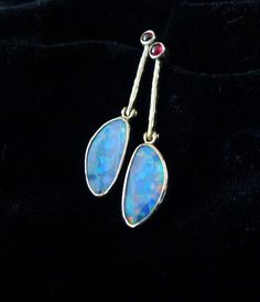 Opal Doublet earrings with Garnet Cab, Sterling Silver Australian Opal dangle earrings, Coober pedy opals, multicolor Opals, gift for her Silver Long Earrings, Dangle Silver Earrings, Blue Opal Earrings, Rustic Necklace, Earrings Opal, Coober Pedy, Multicolor Earrings, Art Jewelry Contemporary, Garnet Earrings