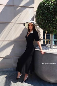 Money Dress, Long Knitted Dress, Effortlessly Chic Outfits, Sandro Paris, Classy Casual Outfits, Knitted Dress, Mode Inspo, Feminine Outfit