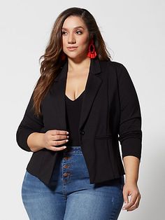 Sales Woman Attire, Plus Size Outfits Casual, Draped Bodycon Dress, Bodycon Sweater Dress, Wedding Dress With Pockets, Fashion To Figure, Plus Size Models, Going Out Outfits, Menswear Inspired