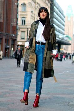 botas Work Outfits Frauen, Burgundy Boots Ankle, Fall Outfits For Work, Looks Street Style, Red Boots, Street Style Chic, Mode Inspo