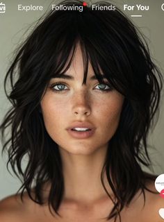 Chin Length Haircuts, Corte Bob, Hairstyles For Layered Hair, Haircuts For Medium Hair, Happy Hair, Mid Length Hair, Medium Hair Cuts, Curtain Bangs