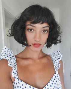 46 Trendy Blunt Bob with Bangs to Inspire Your Next Chop Classic French Bob, Wolf Haircut, French Bob, Wavy Bob Hairstyles