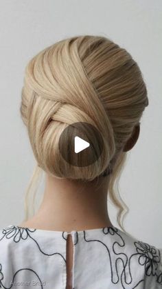 Cute Shoulder Length Haircuts, Hair Knots, Up Dos For Prom, Short Homecoming Hair, Up Dos, Simple Wedding Hairstyles, Hair Knot, Elegant Wedding Hair