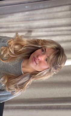 Blond Face Framing Layers, Boliage Hair Blonde Balayage Long Layered, Shaggy Bangs Long Hair Blonde, Bangs That Can Be Curtain Bangs, Matilda Djerf Straight Hair, Round Face Blonde Hair, Matilda Djerf Hair Layers, 90s Feathered Hair, Thick Curtain Bangs Medium Hair