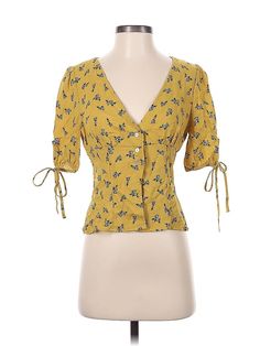 Azalea 3/4 Sleeve Blouse Size: Small Tops - used. 75% VISCOSE, 25% NYLON | Azalea 3/4 Sleeve Blouse: Yellow Tops - Size Small Fall Floral Print Half Sleeve Blouse, Spring Half Sleeve Blouse For Brunch, Summer Half Sleeve Blouse For Brunch, Fitted Floral Print Top With 3/4 Sleeves, Half Sleeve Summer Blouse For Brunch, Half Sleeve Tops For Spring Day Out, Fitted Half Sleeve Tops For Spring, Fitted Half-sleeve Tops For Spring, Fitted Floral Print Blouse With Half Sleeves