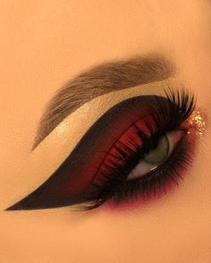 Gothic Eye Makeup, Eye Makeup Images, Wedding Eye Makeup, Cute Eye Makeup, Make Up Inspiration, Graphic Makeup, Eye Makeup Pictures