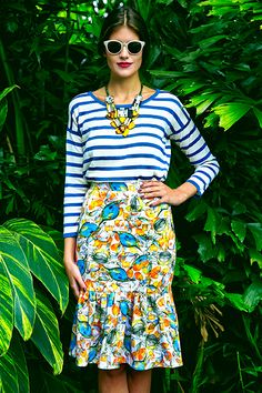 Dress Tips, Apple Shape, Business Savvy, Moda Chic, Printed Skirt, Soda Pop, Pattern Mixing, Mixing Prints, Mode Inspiration