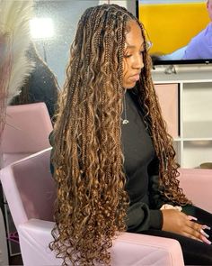 #braidedhairstylesforblackwomen Brunette Box Braids, Goddess Braids With Brown Highlights, Dark Brown Bohemian Braids, Cinnamon Braids For Black Women, Colour 4 And 30 Box Braids, Brown And Honey Blonde Goddess Braids, Boho Braids Color 30, Color 8 Braids, Boho Braids Highlights