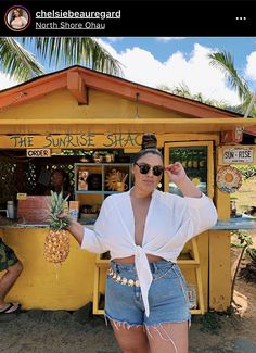 Hawaii Outfits Plus Size, Aesthetic Tips, Look Con Short, Cheap Ideas, Hawaii Outfits, Vacay Outfits