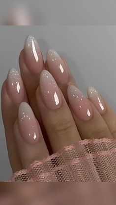 Shiny Nails, Almond Nail, Pink Nail Polish, Pink Nail, Neutral Nails, Elegant Nails, Fancy Nails, Nail Shapes