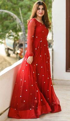 Tradional Wear, Pakistani Long Dresses, Dress Pakistani, Long Frock, Tik Tokers, Gaun Fashion, Long Gown Dress, Long Dress Design