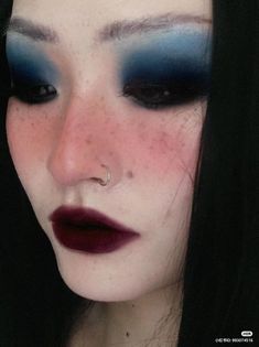 Cute Blue Eye Makeup, Goth Blue Eyeshadow, Blue Alternative Makeup, Goth Eye Looks, Blue And Red Makeup Looks, Cute Gothic Makeup, Fun Goth Makeup, Purple Grunge Makeup