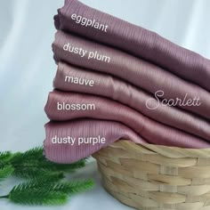 English Colours Palette, Mauve Color Combinations, Mauve Color Combinations Outfit, Dusty Purple Outfit, Hijab Colours, Textile Pattern Design Fashion