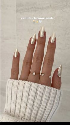 Ongles Beiges, White Chrome Nails, Engagement Nails, Chrome Nails Designs, Colorful Nails, Her Nails, Classic Nails, Chic Nails