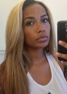 . Tattooed Freckles Before And After, Hair Dye For Blondes, Blonde Hair Wigs, Honey Blonde Color, Natural Hair Accessories, Brown Hair Dye, Styles Ideas