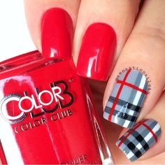 Red plaid Plaid Nails Designs, Nails Design Red, Burberry Nails, Plaid Nail Designs, Plaid Nail Art, Red Hands, Red Nail Designs, Striped Nails