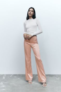 FLARED SATIN PANTS - Pale pink | ZARA United States Silk Top Outfit, Zara Outlet, Pink Trousers, Satin Trousers, Outfit Pink, Satin Pants, Silk Camisole, Cream Silk, Pink Pants