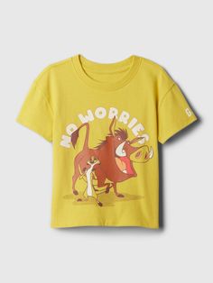 Soft cotton T-shirt.  Crewneck.  Short sleeves.  Lion King graphic at front.  Straight, easy fit.  Hits at the hip. Baby Boy Tops, King Tshirt, Baby Lion, Disney Lion King, Cookie Monster, Baby Disney, Knitted Tshirt, Baby Gap, Lion King