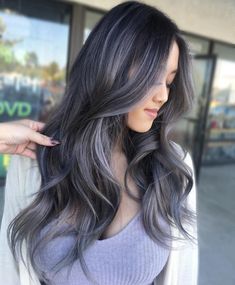 Darkest Brown Hair With Highlights, Brown Hair With Silver Highlights, Grey Hairstyle, Grey Brown Hair, Brunettes Balayage, Long Grey Hair, Rambut Brunette