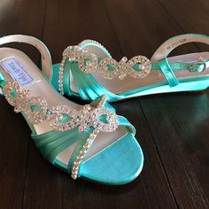 Art Deco Shoes, Beaded Heels, Mirror Lace, Hand Beaded Lace, Heels Prom, White Wedding Shoes, Gorgeous Heels, Satin Shoes, Gold Flats