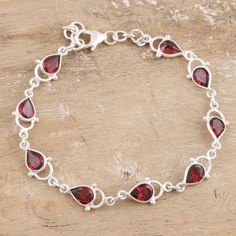 Red Jewel, Silver Link Bracelet, Garnet Gem, Tiny Prints, Garnet Rings, Jewelry Packaging, Works Of Art, Jewelry Gift Box, Link Bracelets