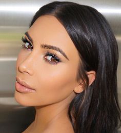 Kim Kardashian Eyebrows, Medical Esthetics, Kim K Makeup, Mario Dedivanovic, Bombshell Makeup, Bad Eyebrows, Kardashian Makeup, Kim Kardashian Makeup, Kim And Kourtney