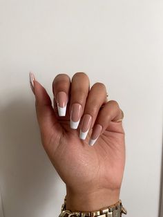 📸: Medium Coffin nails Let your nails do all the talking with these Classic French Tip Nails! Nails are made to order, creation time is 5 business days, not including weekends. SIZE CHART XS : Thumb 3 / Point 6 / Middle 5 / Ring 7 / Pinky 9  S : Thumb 2 / Point 5 / Middle 4 / Ring 6 / Pinky 9 M : Thumb 1 / Point 5 / Middle 3 / Ring 6 / Pinky 8  L : Thumb 0 / Point 4 / Middle 3 / Ring 5 / Pinky 6 SIZE  DETAILS 0 // 18mm 1 // 16mm 2 // 15mm 3 // 14mm 4 // 13mm 5 // 12mm 6 // 11mm 7 // 10mm 8 // 9mm 9 // 8mm You also have the option of purchasing a sample sizing nail set to determine your nail sizes. This is recommended for those who are new to using press on nails.  These size options will fit most average size nails, if you want specific nail sizes then please let me know once you make the Classic French Nails Coffin, French Tip Nails Coffin Shape, Medium Coffin French Tip Nails, French Tips Square Nails, French Coffin Acrylic Nails, Classic French Tip Nails, Coffin French Tip Nails, French Tip Nails Square, French Tip Nails Coffin