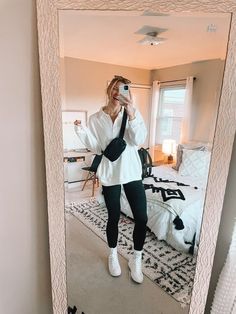 Golf Outfits Women Cold, Trendy Golf Outfits Women, Fall Outfit Trends, Trendy Golf, Fall Trends Outfits, Lululemon Outfits, Legging Outfits, Outfits With Converse, Early Fall Outfit