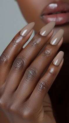 Simple Nail Manicure, Pictures Of Nails Designs, Shellac Nail Colors Winter Classy, Brown Polish Nail, Brown Skin Manicure, Nail Inspiration September, Fall Nail Colors On Black Women, Taupe French Tip Nails, Nails Inspiration One Color