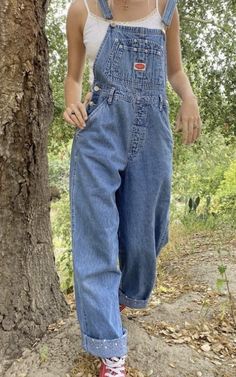 Surfergirl Style, Overalls Outfit, Cooler Look, True Religion Jeans, Mode Vintage, Looks Style, Mode Inspiration, Looks Vintage, Spring Summer Outfits