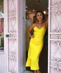 Dress Up For Boys, Dynasty Outfits, Dynasty Clothing, T Dress, Mellow Yellow, Petite Fashion, Night Dress, Classy Outfits, Spring Summer Fashion