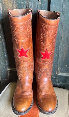 Does not have brand name, bottoms are Ortho O Sullivan, heel height: 2" shaft is 15.5" shaft/calf around: 15". Classic Red Boots For Rodeo, Vintage Red Boots With Leather Sole, Star Cowboy Boots, Cow Boy Boots, 70s Inspired Outfits, Charity Shop, 70s Style, 70s Inspired, Red Star