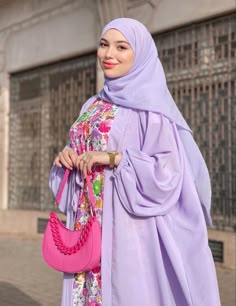 Muslim Women Outfits, Summer Dress Outfits Casual, Hijabi Women, Dress Outfits Casual, Hijab Makeup, Girls Muslim, Hijab Inspiration, Simple Hijab, Hijab Fashionista