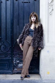 Style Inspo Parisian Bangs, Jeane Damas, Jeanne Damas Style, Messy Closet, Katherine Hepburn, Style Parisienne, Neutral Outfits, French Vogue, Cool Girl Style