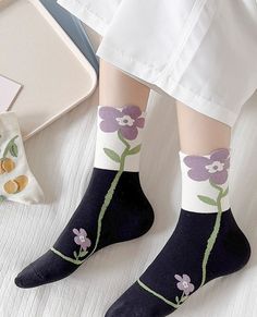 🌸✨These floral socks are made of 80% cotton, Women's embossed floral cotton socks are very soft, breathable and skin-friendly. Women fashion socks absorb sweat and keep your feet all day long warm and dry. Good stretchy and durable

#FloralSocks #anklesocks #socks #socksfetish #whitesocks #socken #feet #socksofinstagram #socksoftheday #cutesocks #sockfetish #dirtysocks #socksgirl #sockslover #sockstyle #airmax #sock #smellysocks #socklover Women Socks Fashion, Printed Casual Dresses, Cute Socks, Tube Socks, Girls Socks