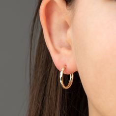 14k Gold Mirror Effect Polished Hoop Earrings for Women 13mm-18mm Huggies, Rose Yellow White Gold Fine Jewelry - Hypoallergenic *Free Express International Shipping NEXT BUSINESS DAY SHIPPING! PRODUCT DETAILS *Comes as a pair. *The product is made of 100% 14k Solid Gold and it has a 14K or 585 stamp on item.  *The package includes a gold certificate.  *Every package comes in a gift box. *14K gold indicates that the product is produced from 58% pure gold. *Diameter Outer: 18mm or 13mm *Hoop Width: 2mm *Since these earrings are solid gold, they're anti allergic.  *Since these earrings are lightweight, they won't hurt your ears in long term/everyday use. *We have rose gold, yellow gold and white gold for this model. *       Made in Türkiye. ABOUT SHIPPING We ship all packages safely with EXPR Rose Gold Hypoallergenic Hoop Earrings For Anniversary, Classic Hypoallergenic Rose Gold Hoop Earrings, Rose Gold Round Diamond Cut Huggie Earrings, Diamond Cut Small Hoop Earrings For Everyday, Everyday Huggie Hoop Earrings With Diamond Cut, Hypoallergenic Rose Gold Small Hoop Huggie Earrings, Hypoallergenic Rose Gold Round Huggie Earrings, Hypoallergenic Hoop Huggie Earrings For Anniversary, Hypoallergenic Rose Gold Round Hoop Earrings