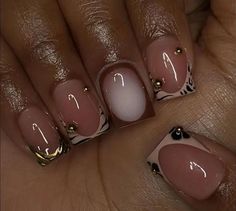 Short Junk Nails Square, November Nail Inspo Short, Short Acrylic Nails Thanksgiving, Hard Nails Short, Fall Nails Inspo 2024, Cute Shorties Acrylic Nails, Shortie Nail Ideas, Classy Short Acrylic Nails, Shorties Nails Fall Colors