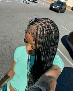 knotless braids 🩵 Braids Hairstyles Box Braids, Knotless Braids Layout, Hairstyles Braids Knotless, 50 Inch Braids, Lemonade X Knotless Braids, Hairstyles For Summer Black Women, Xs Knotless, Edges Black Women, Box Braids Knotless